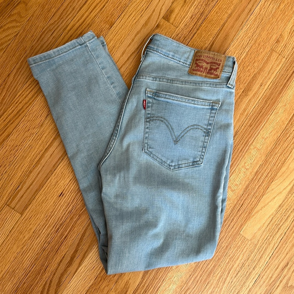 Levi’s women’s sz 27 Boyfriend